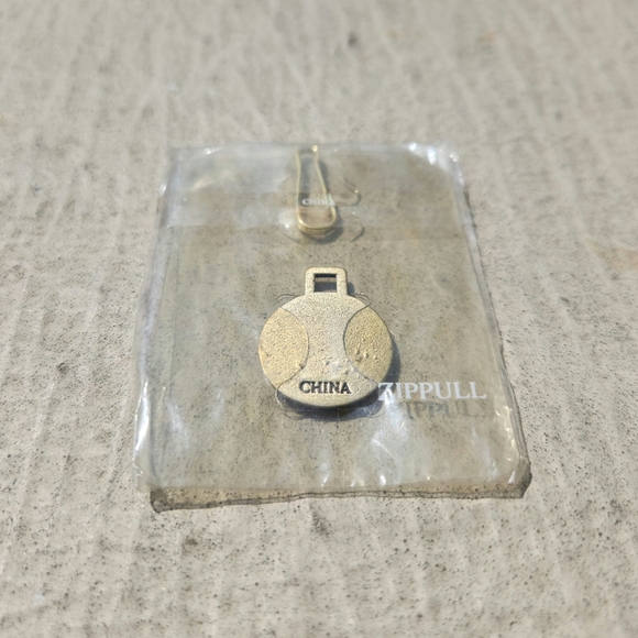 Vintage North American Hunting Club Zipper-Pull NAHC Keychain/"ZipPull" - Picture 9 of 9